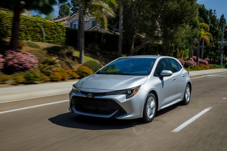  Toyota Corolla SE Hatchback 2018 года  (NA) (фото 8 из 30)